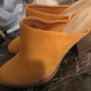 Women’s heeled mules